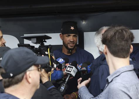 Column: José Abreu returns to the scene of his prime looking for answers — just like the Chicago White Sox